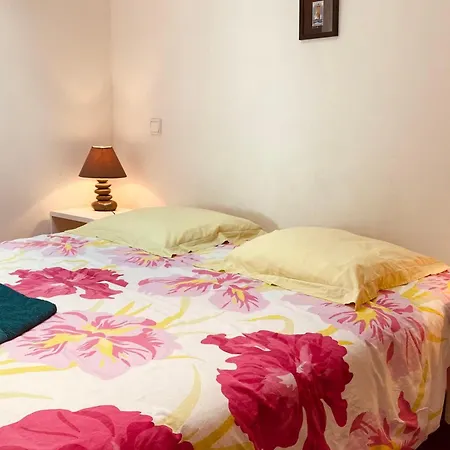 Charming And Spacious 140 M House 度假居 居让梅斯特拉